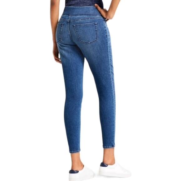 Comfort-Fit Post Pregnancy Maternity Jeans | Isabel Maternity | 18 - Picture 2 of 14